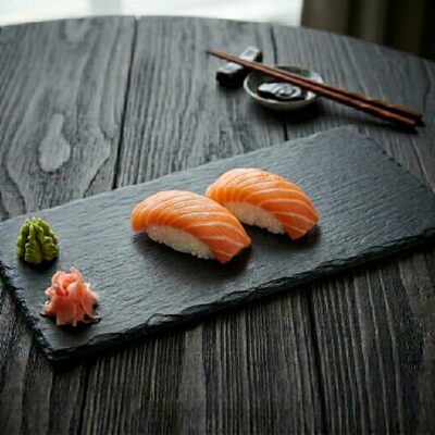 Nigiri zalm — Yuko Sushi Antwerpen